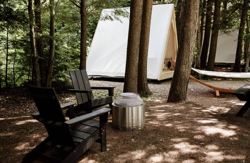 Thornton RV Rental | A-Frame Site 2 | Queen Bed | Pond View