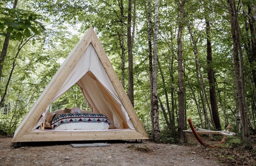 North Woodstock RV Rental | A-Frame Site 34 | Queen Bed | Brook View