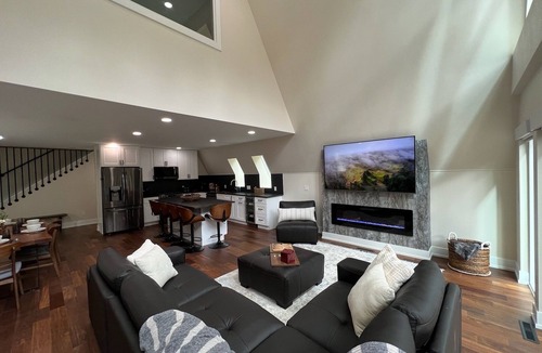 Big Flats House | A-Frame Spa | Sauna | Hot Tub | Cold Tub | Firepit | 7 acres