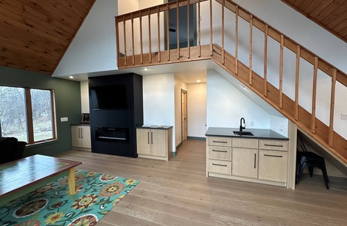 Valois House | A-Frame w/Pool, Hot Tub, & Lake Access-Smith Park
