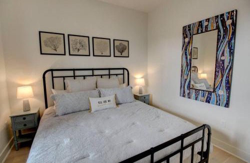San Jacinto House | A Galveston Modern with Panoramic Views for Summer