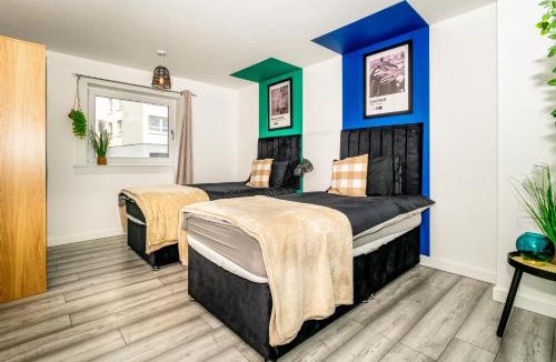 Greenock Apartment | A Gem in Greenock - Sleeps 8