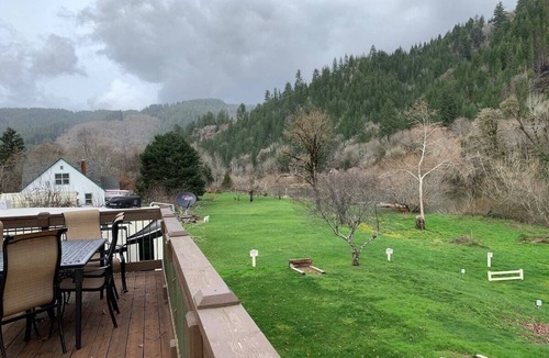 Mapleton Apartment | A Gem on The Siuslaw