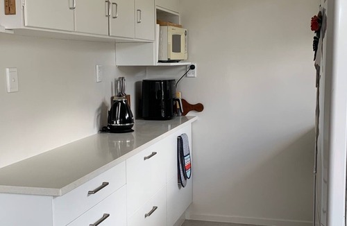 Kerikeri House | A Genuine Comfortable Kiwi Bach