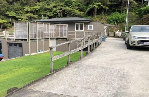 Kerikeri House | A Genuine Comfortable Kiwi Bach