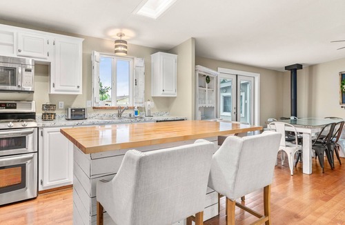 Lewiston House | A Getaway Home~ Families & Big Groups