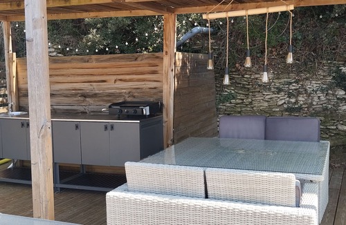 Bonnieux Condo | A getaway in the Luberon