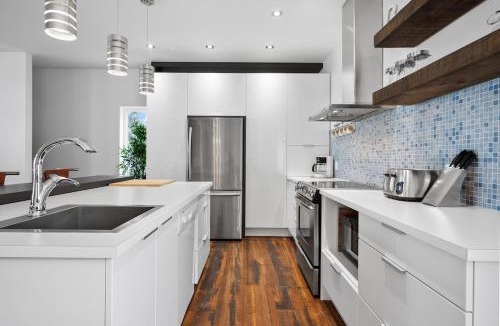 Venise-en-Quebec Ski Chalet | A Getaway on Lake Champlain