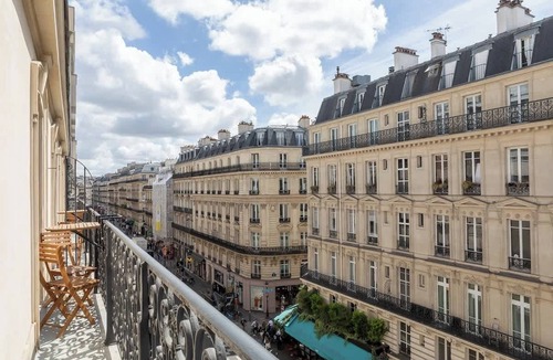 Quartier Saint-Georges Apartment | A Glowing 3BR/3BA with Services in Opéra
