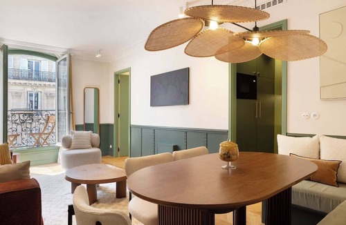 Quartier Saint-Georges Apartment | A Glowing 3BR/3BA with Services in Opéra