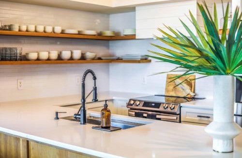 Ocean Point House | A Golden Sunrise