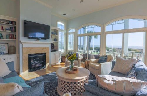 Ocean Point House | A Golden Sunrise