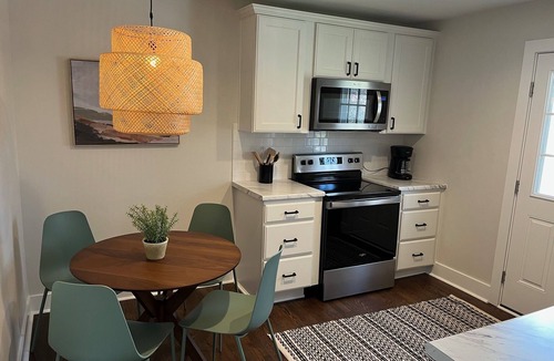 Edgehill Apartment | A Great Apartment In The Middle Of It All!
