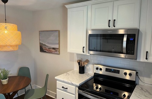 Edgehill Apartment | A Great Apartment In The Middle Of It All!