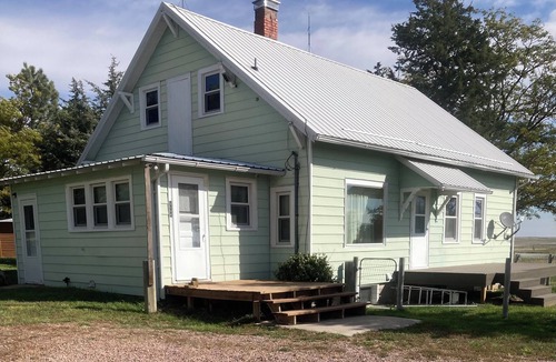 Sheridan County House | A Great Get Away From Suburbia!