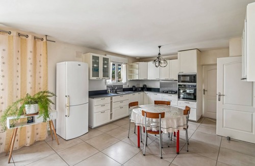 La Riche House | A green interlude on the outskirts of Tours