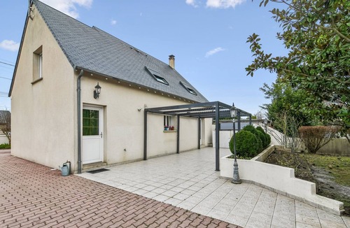 La Riche House | A green interlude on the outskirts of Tours