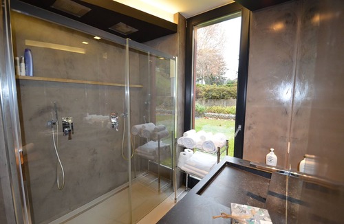 Viganello Apartment | A green oasis just a few steps from the romantic lakeshore of Lugano