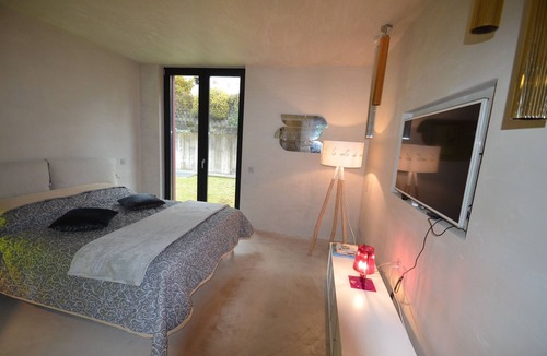 Viganello Apartment | A green oasis just a few steps from the romantic lakeshore of Lugano