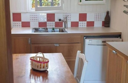 Tourrettes House | A green setting between sea and mountains