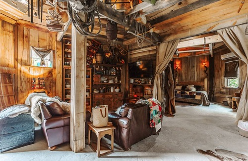 Chickamauga Cottage | A Hagrid's Inspired Stay