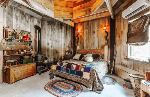 Chickamauga Cottage | A Hagrid's Inspired Stay