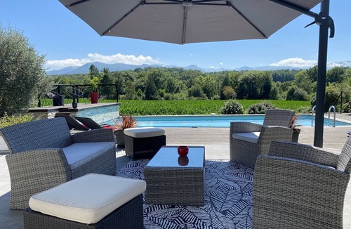 Coarraze House | A haven of peace facing the mountains