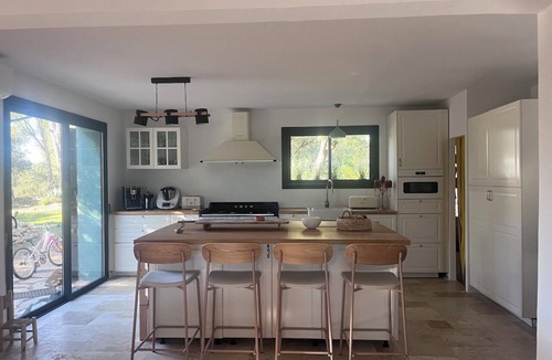 Saint-Drezery Villa | A haven of peace in a pine forest