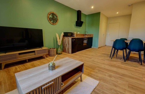 Les Echets Apartment | A haven of peace near Pérouges, charm and comfort