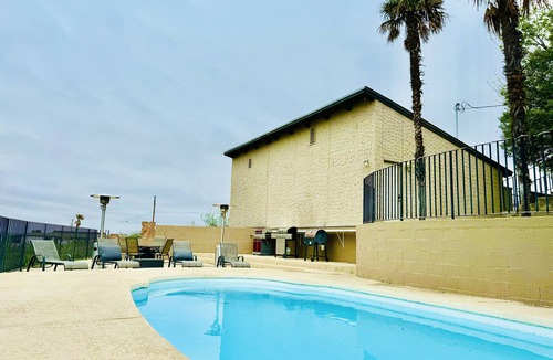 Amistad National Recreational Area House | A Heated Pool With a View!