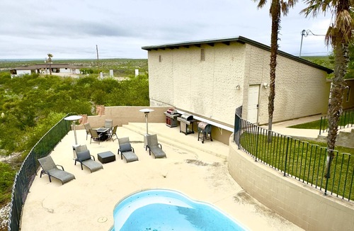 Amistad National Recreational Area House | A Heated Pool With a View!