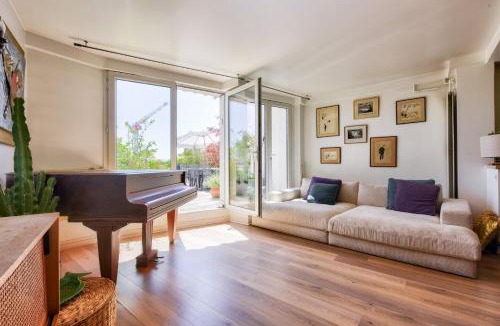 Neuilly-sur-Seine Apartment | A Hidden Gem on the Rooftops of Neuilly