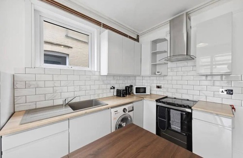 Gillingham Apartment | A Hidden Gem: Victorian Elegance in Gillingham