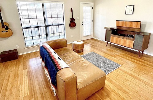 Long Branch Valley House | A Hill Country Escape