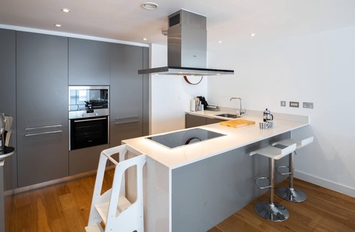 Queen's Park House | A Hint of Pink