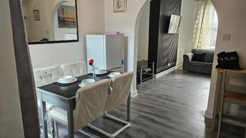 St Helens House | A home away- 2 bedrooms