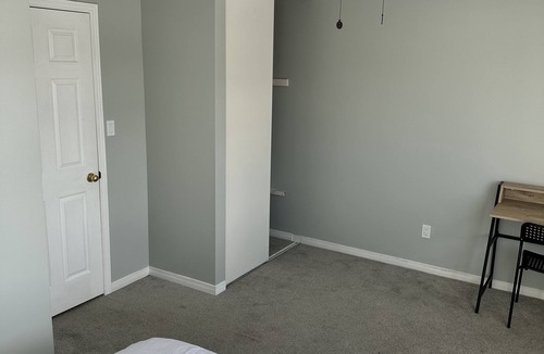 Oshawa House | A home away from home