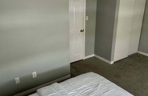 Oshawa House | A home away from home