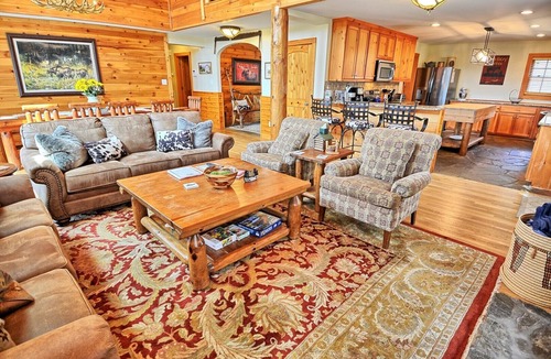 Fleetwood Cabin | A Home Sweet Home: Spacious 5-bedroom cabin in Fleetwood, NC,great for family retreats