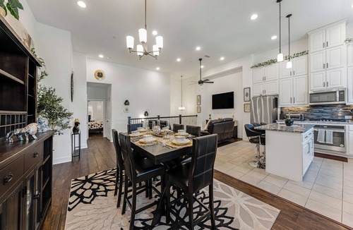 Lewisville House | A Homely Getaway