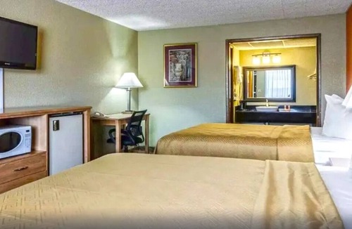 Salina House | A hotel to Relax, A service to remember