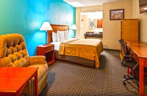 Salina House | A hotel to Relax, A service to remember