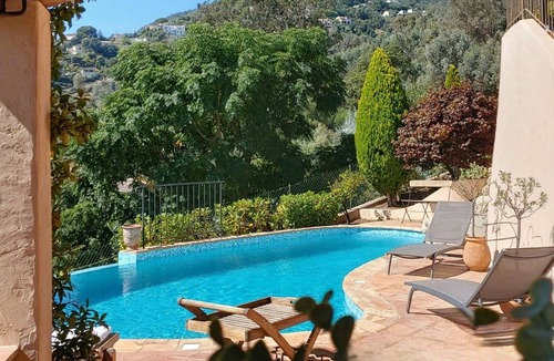 Mandelieu-La-Napoule Villa | A house with a charming interior