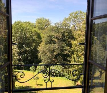 Charbonnieres-les-Vieilles House | A l'Aube des Volcans