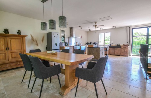 Saint-Andre-de-Roquepertuis Villa | A little corner of Paradise!