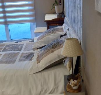 Brison-Saint-Innocent Apartment | A l instant présent