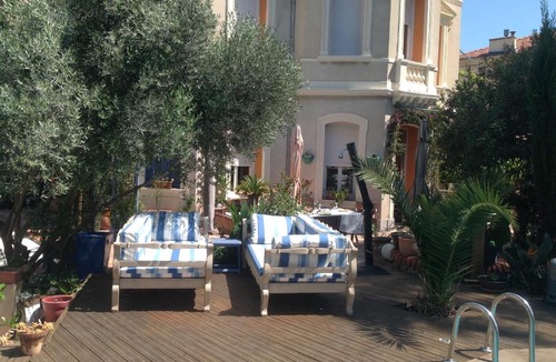 Hyeres City Centre House | A l'ombre du cedre