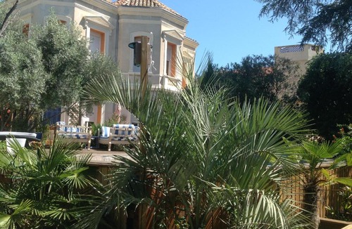 Hyeres City Centre House | A l'ombre du cedre