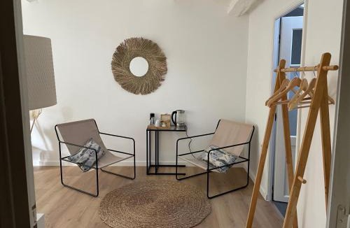 Longeves House | A l'ombre du figuier