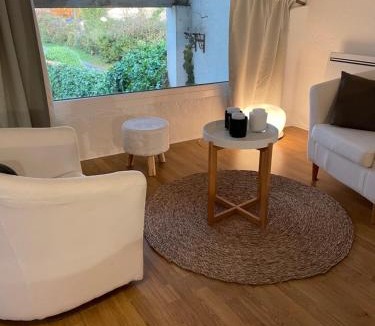 Longeves House | A l'ombre du figuier